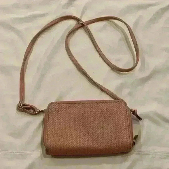 Bueno‎ Crossbody Bag - Picture 2 of 9